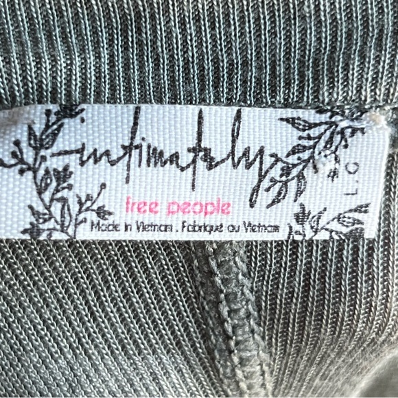 Free People Intimately Night We Met green Ribbed Ruched Long Sleeve Tee Sz L - Picture 5 of 8